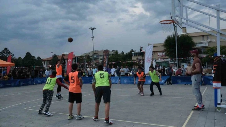 Erzincan’ın meydanında basketbol rüzgarı esti