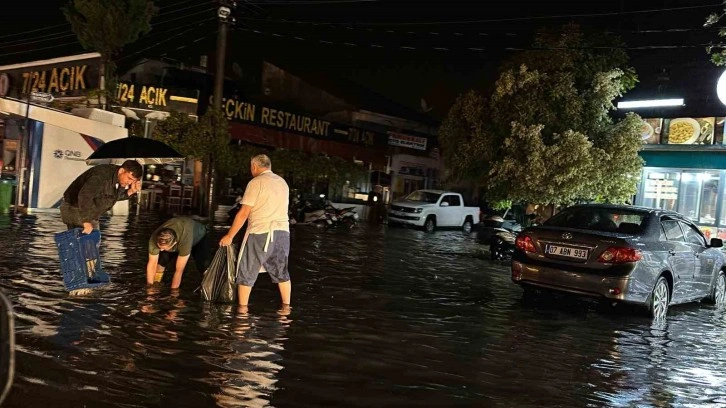 Fethiye’de kuvvetli yağış etkili oldu