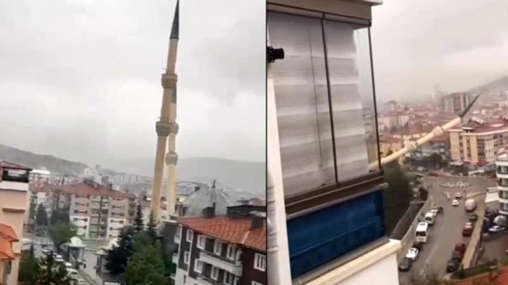 Fırtına iki ilde minareleri yıktı