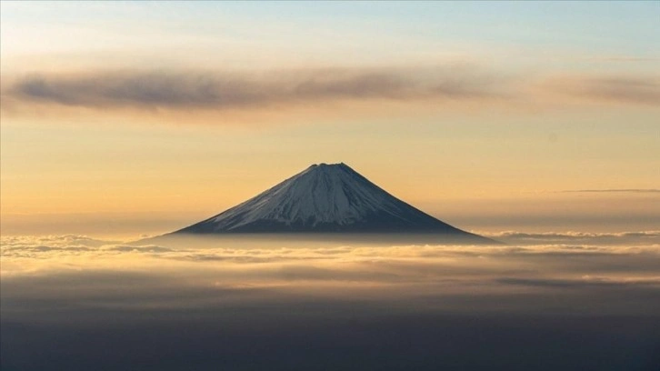 Fuji Dağı'nda 'yabancı turist' önlemi... Bariyer çekiliyor!