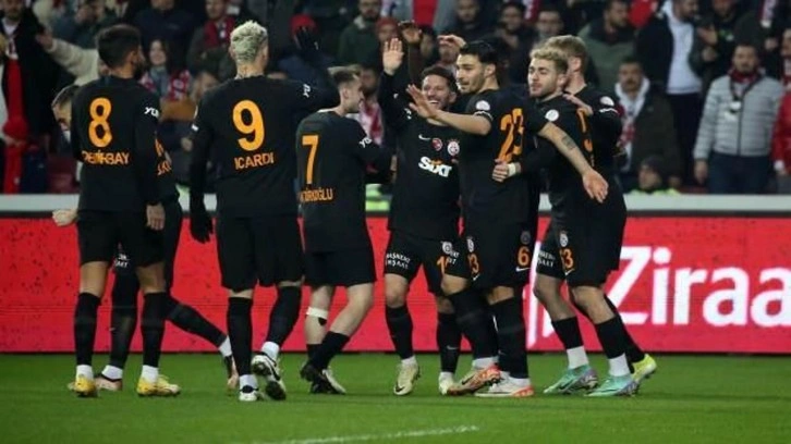 Galatasaray Samsun'da zirveyi ele geçirdi