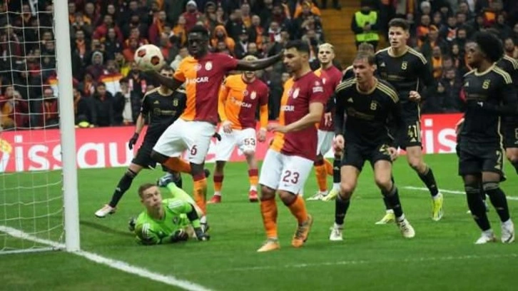 Galatasaray'a kötü haber! Kaan Ayhan sakatlandı