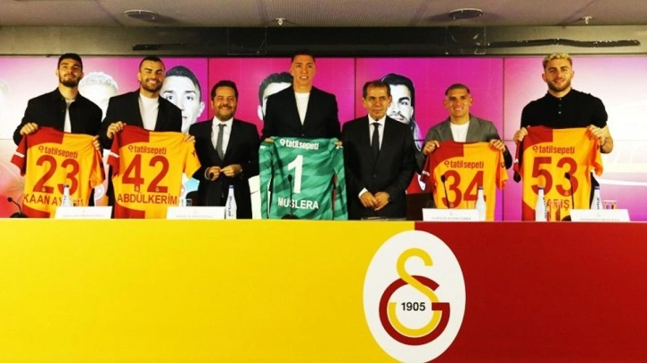 Galatasaray'da 5 isim sözleşme uzattı!