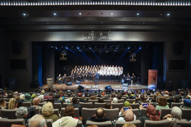 GAZİANTEP BÜYÜKŞEHİR’İN TÜRK HALK MÜZİĞİ KOROSU’NDAN YENİ YIL KONSERİ   