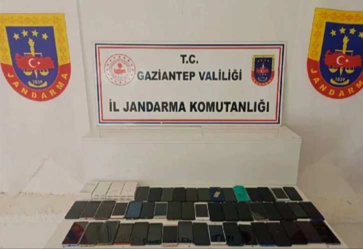 Gaziantep’te 570 bin lira değerin kaçak cep telefonu ele geçirildi: 1 gözaltı