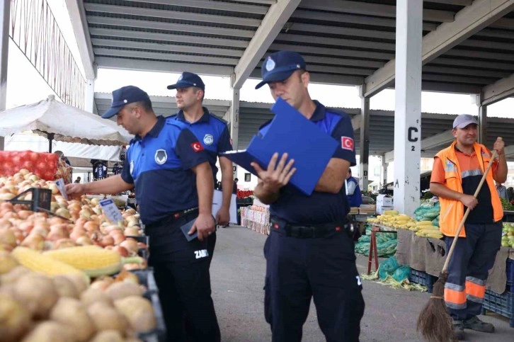 Gölbaşı Belediyesi zabıta ekiplerinden pazar denetimi