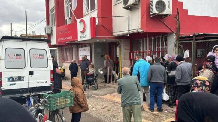 Hatay'da iftar öncesi Türk Kızılay Şube Başkanı ve 2 personel darp edildi!