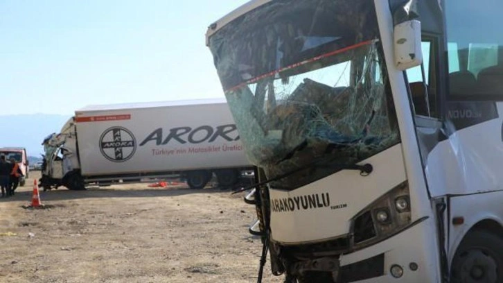 Hatay'da zincirleme kaza! 4 yaralı