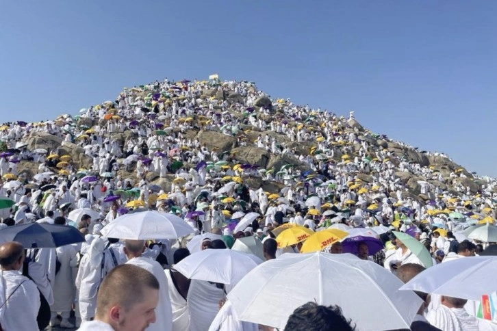 Hicri 1444 yılının hacıları Arafat'ta toplandı