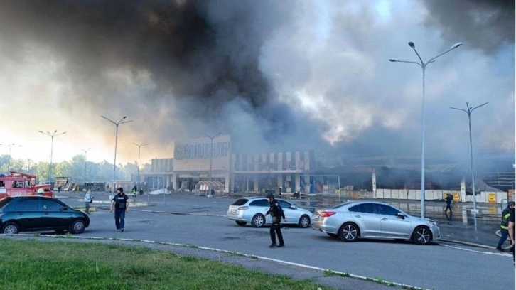 Hipermarkete bomba yağdı! Ölü ve çok sayıda yaralı var