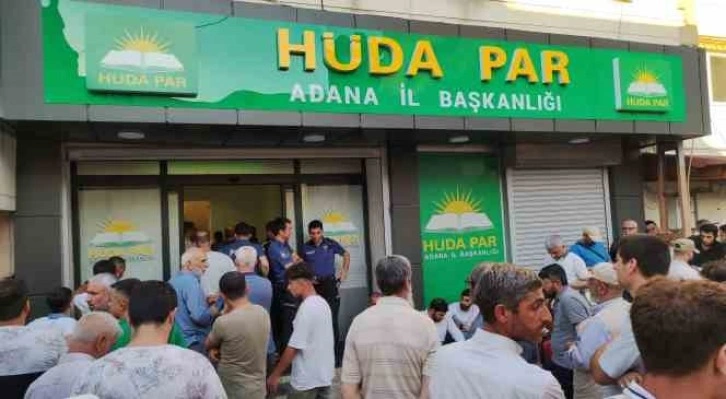 HÜDA PAR’a düzenlenen bıçaklı saldırı güvenlik kamerasında