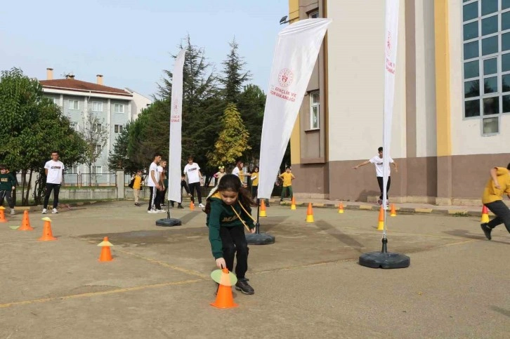 İFET oyunlarına bin 300 öğrenci katıldı