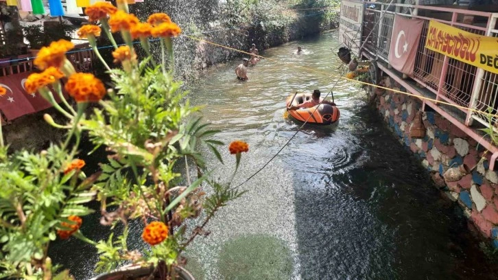 İşletmeyi renklendirerek ilgi çekici hale getirdi