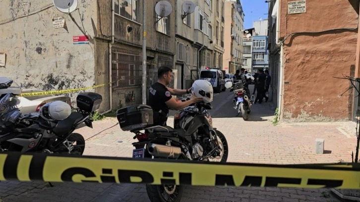 İstanbul'da dehşet: Eşini ve kızını silahla öldürdü