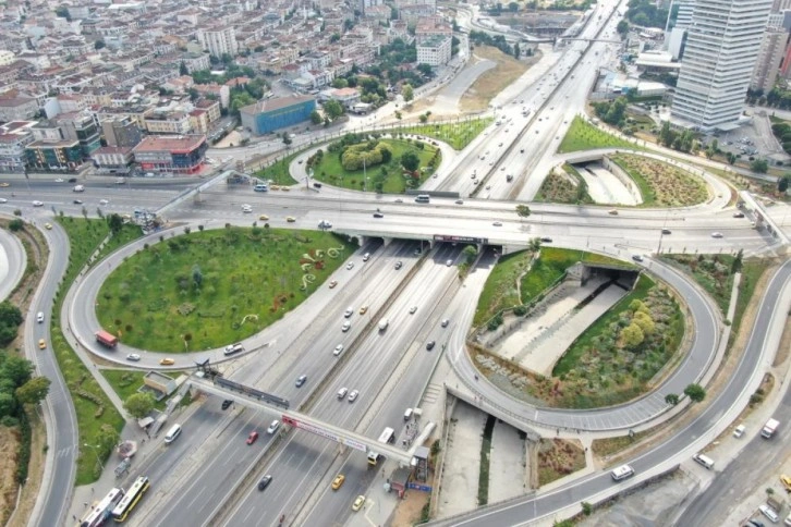 İstanbul’da yollar boş kaldı !