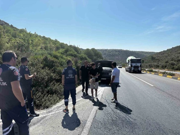 İtfaiyenin hızlı müdahalesi, otomobili yanmaktan kurtardı