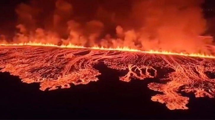 İzlanda'da aralık ayından bu yana 4. yanardağ patlaması