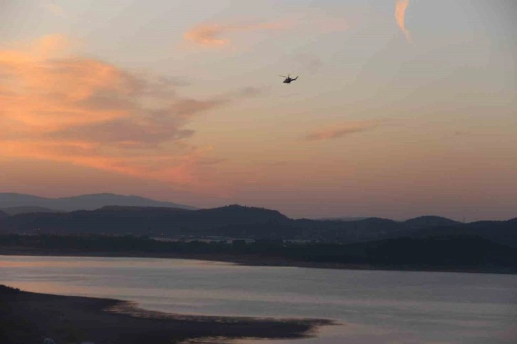 İzmir’de düşen helikopterdeki 3 kişiyi arama çalışmaları sürüyor