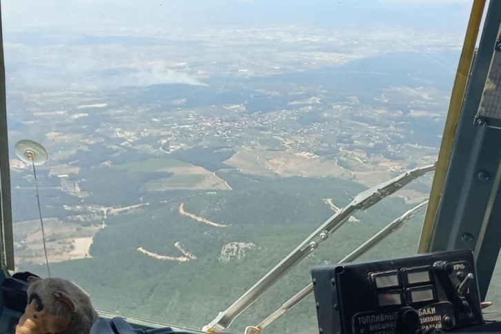 İzmir'de orman yangını: 5 helikopter, 2 uçak bölgede