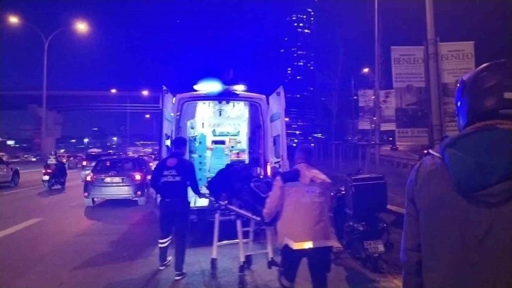 Kadıköy’de 2 motosiklet çarpıştı: 1 yaralı