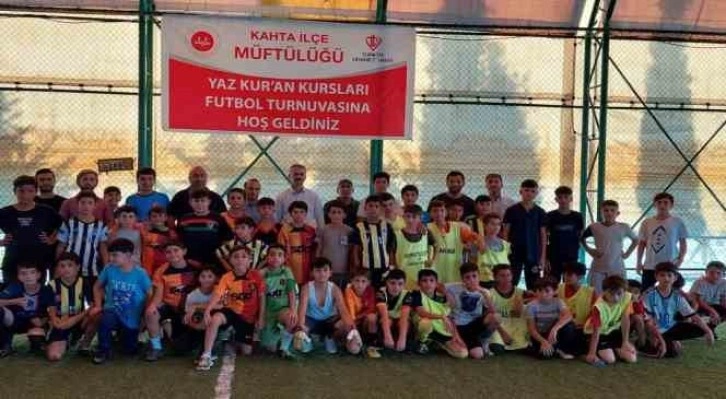 Kahta’da Yaz Kur’an Kursları futbol turnuvası başladı