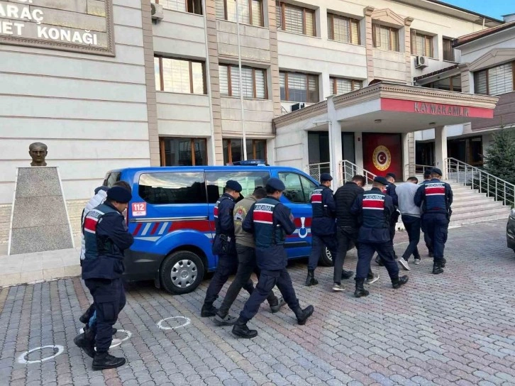 Kastamonu’da uyuşturucu ile yakalanan iki şahıs tutuklandı