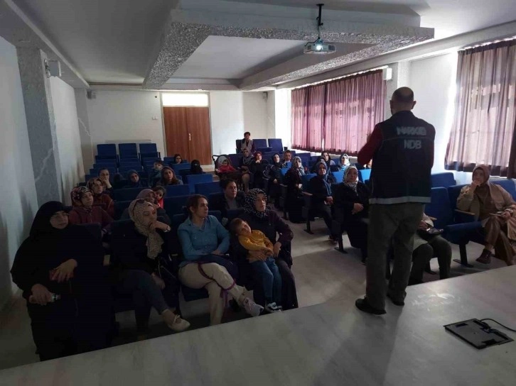 Kayseri polisi uyuşturucunun zararlarını anlattı