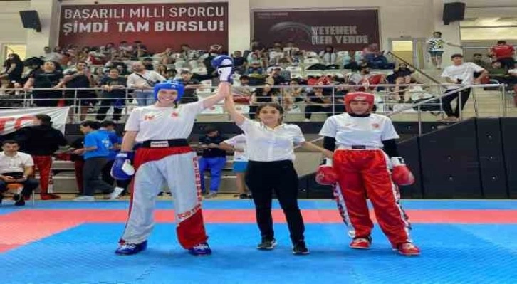 Kick Boks’ta Türkiye Şampiyonu Sakarya Büyükşehir’den