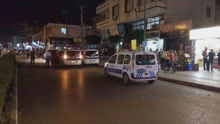 Kıraathanede husumetlilerine kurşun yağdırdı: 3 yaralı