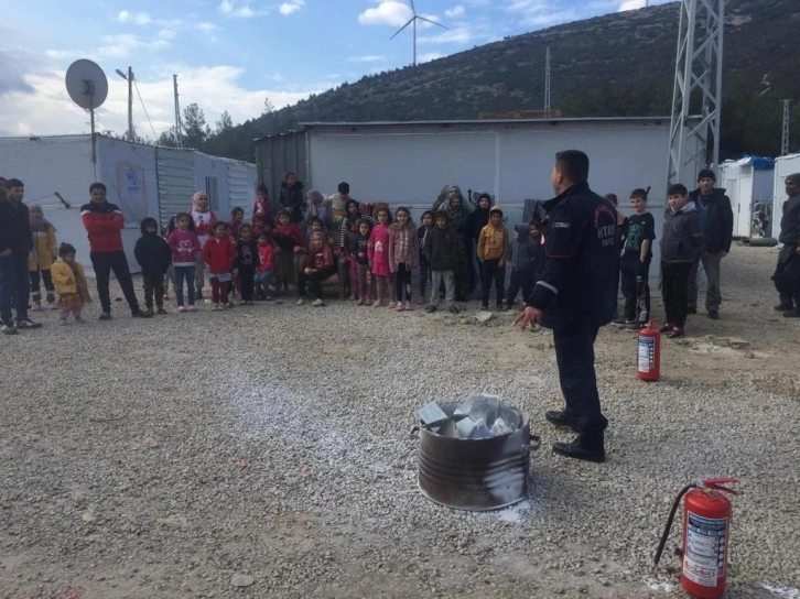 Konteyner kent sakinlerine yangın eğitimi