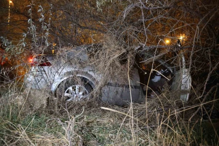 Kontrolden çıkan araç şarampole uçtu: 1 yaralı