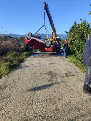 Kontrolden çıkan otomobil su kanalına uçtu: 1 ölü