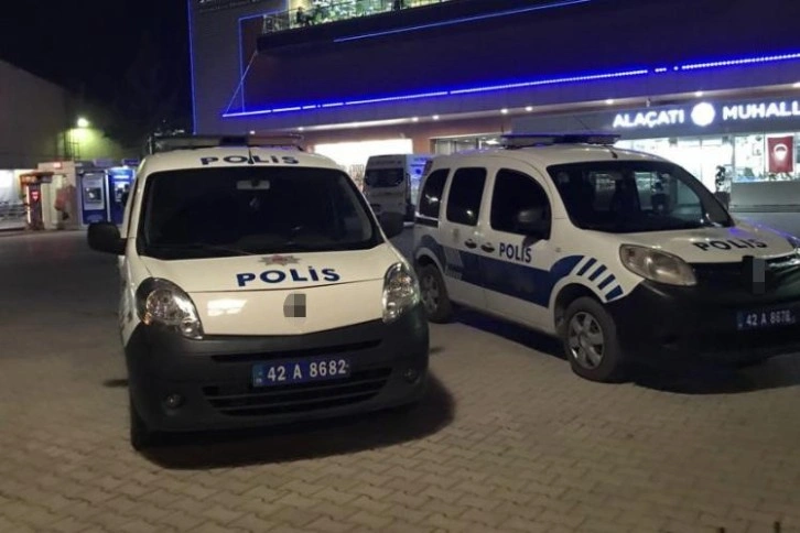 Konya’da yürüyen merdivende düşen çocuğun parmakları koptu