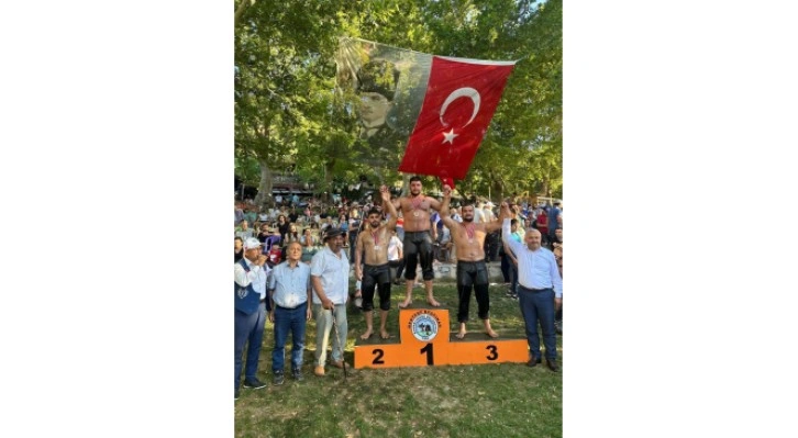 Köyceğizli güreşçiler Kavaklıdere’de iki birincilik elde etti