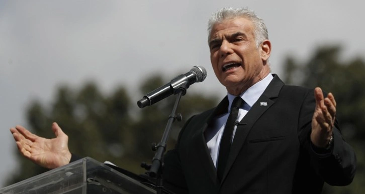 Lapid’den Netanyahu’ya: "Bu adam ülkenin başında kalmaya devam edemez, bu çok tehlikeli”