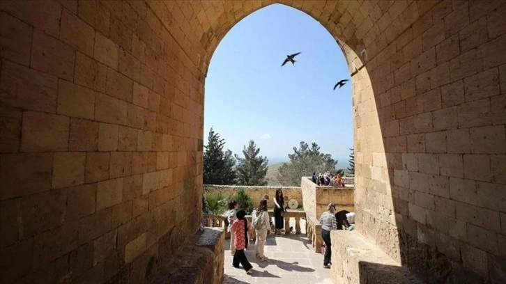 Medeniyetler şehri Mardin bayram tatilinde ziyaretçilerle doldu