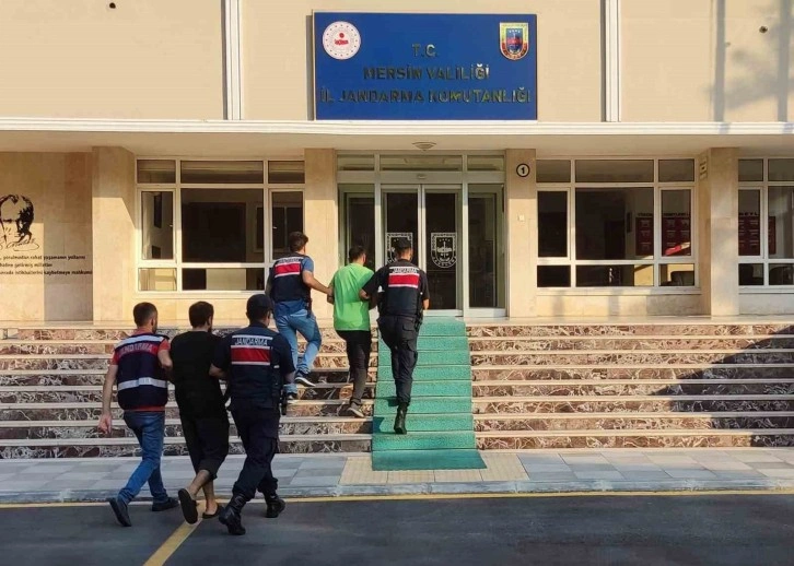 Mersin’de kesinleşmiş hapis cezası bulunan 2 şüpheli yakalandı