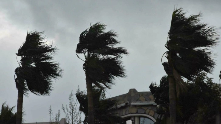 Meteoroloji'den İzmir'e fırtına uyarısı! Dikkatli olun