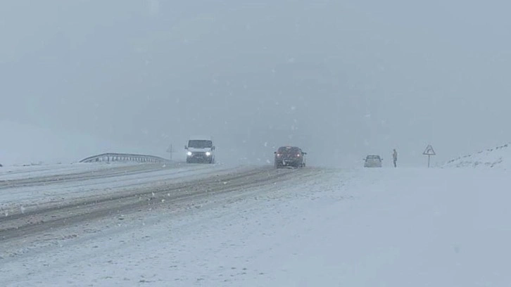 Meteoroloji'den sağanak ve kar yağışı uyarısı! 11 il için sarı kodlu alarm