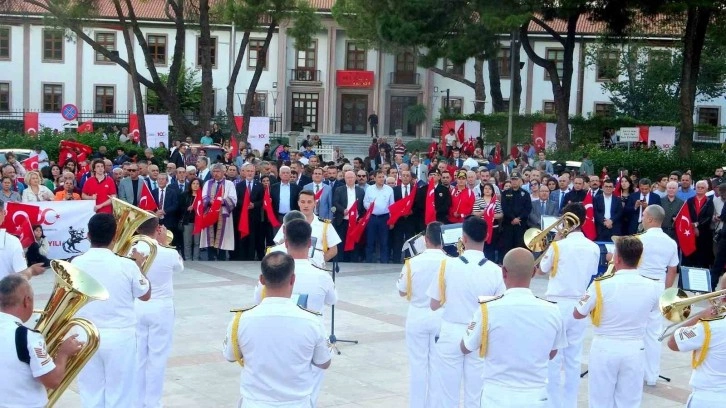 Muğla’da Cumhuriyetin 100.yılı kutlamaları yürüyüş korteji ile başladı