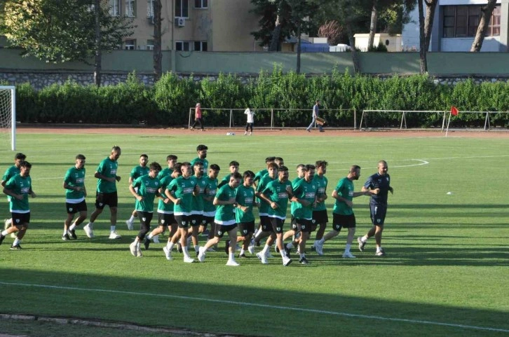 Muğlaspor sezonun ilk antrenmanı için sahaya indi