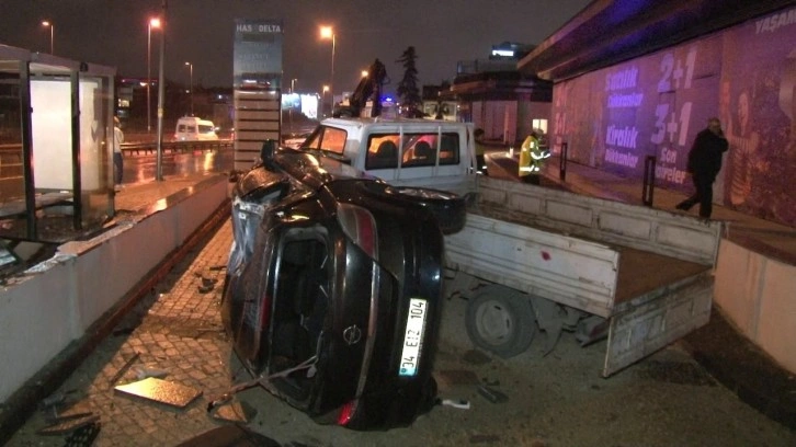 Önce otobüs durağına çarptı sonra takla attı. İstanbul Bahçelievler'de facia ucuz atlatıldı