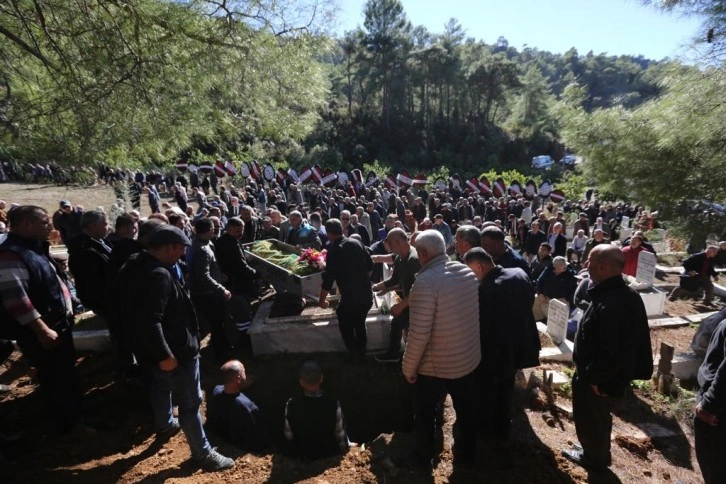 Ortaca Belediyesi’nin eski başkanı Karaçelik, toprağa verildi