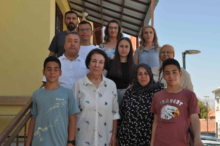 (ÖZEL) Eskişehir’de depremzedelerin moral kaynağı ‘peçiç’ oyunu oluyor