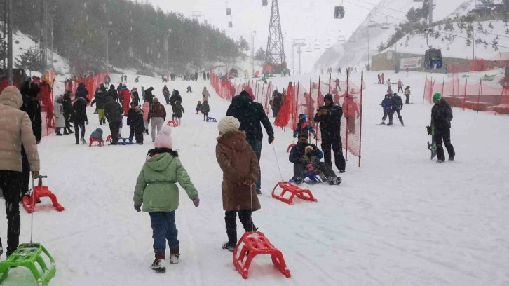 Palandöken’de kayak coşkusu