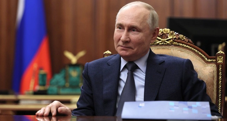 Putin, 2024'teki başkanlık seçimlerinde yeniden aday olacak