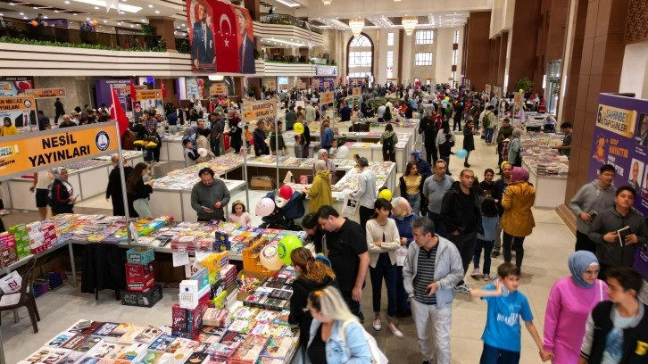 Şahinbey Belediyesi’nin kitap fuarına rekor katılım