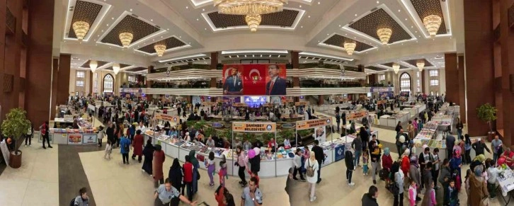 Şahinbey Belediyesi’nin kitap fuarını kitapseverler çok beğendi