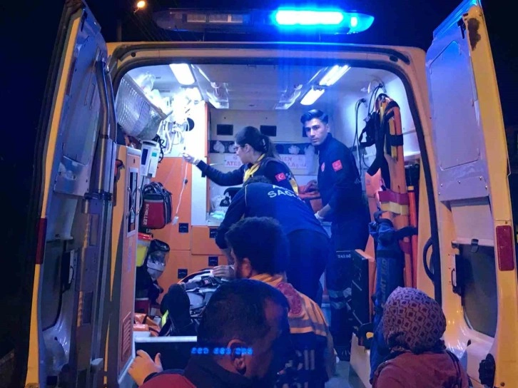 Sakarya’da 3 araç birbirine girdi: 4 yaralı