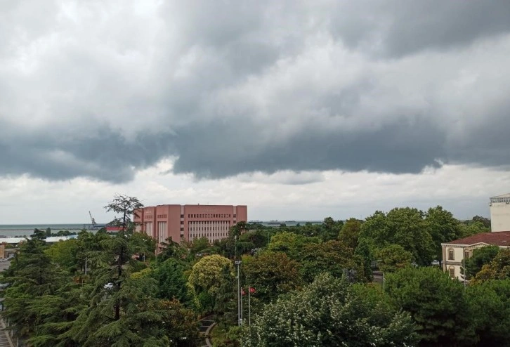 Samsun’da yağış nedeniyle eğitime bir gün ara verildi